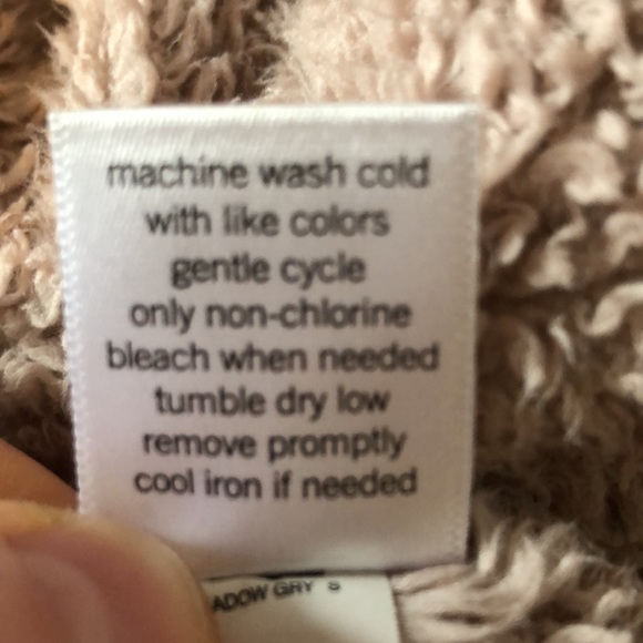 “SO” brand fuzzy teddybear fleece zip front jacket with pockets - junior size S - Picture 5 of 12